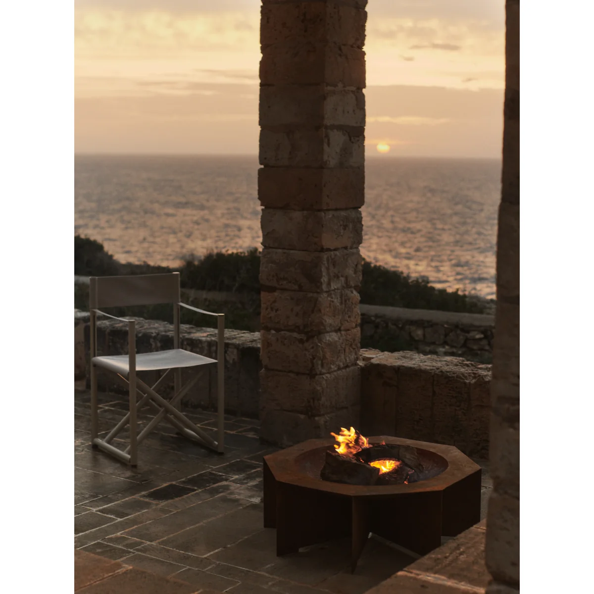 Ferm Living Otto fire pit fireplace Rust Ø85.5x29 cm – image 4