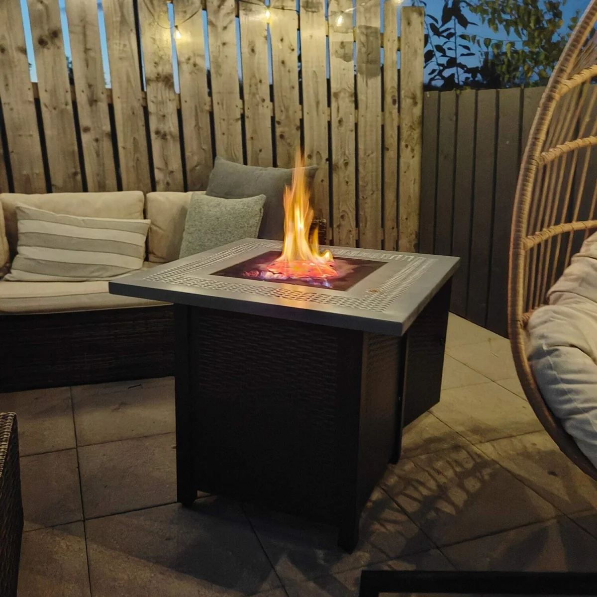 Elmosu Square Gas Fire Pit Table - Black and Grey – image 9