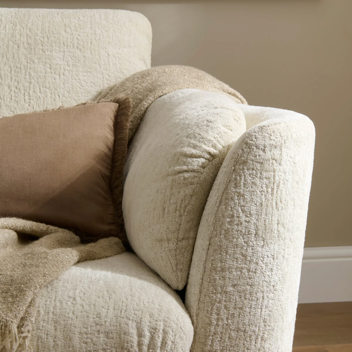 Alexandria 2 Seater Sofa – image 2