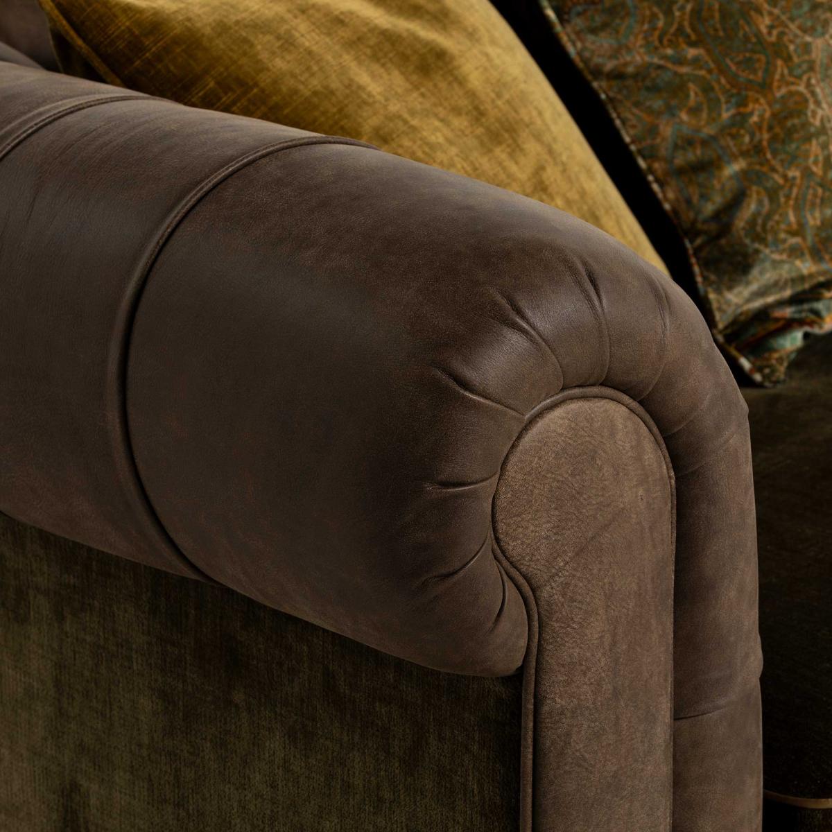 Parbrook Grand Chesterfield Sofa | Barker & Stonehouse – image 3
