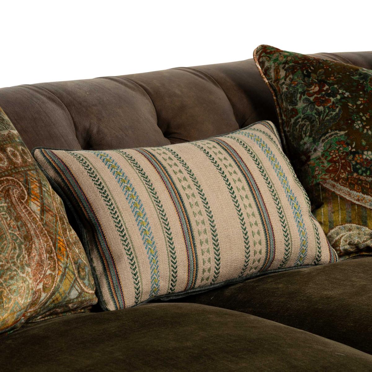 Parbrook Grand Chesterfield Sofa | Barker & Stonehouse – image 5