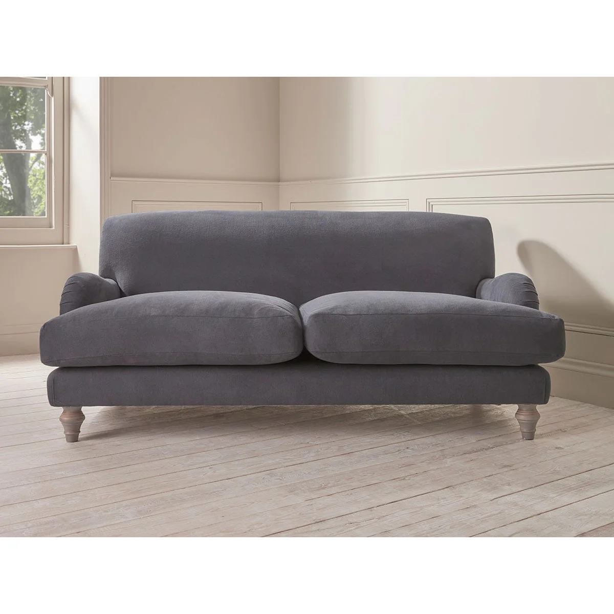 Reine Sofa – image 5