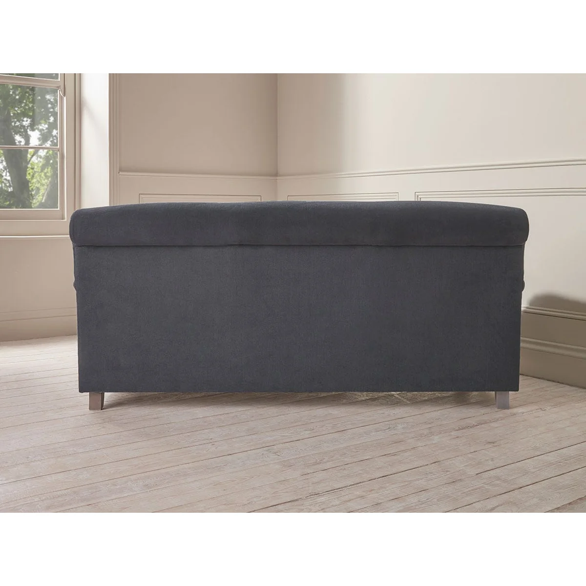 Reine Sofa – image 7