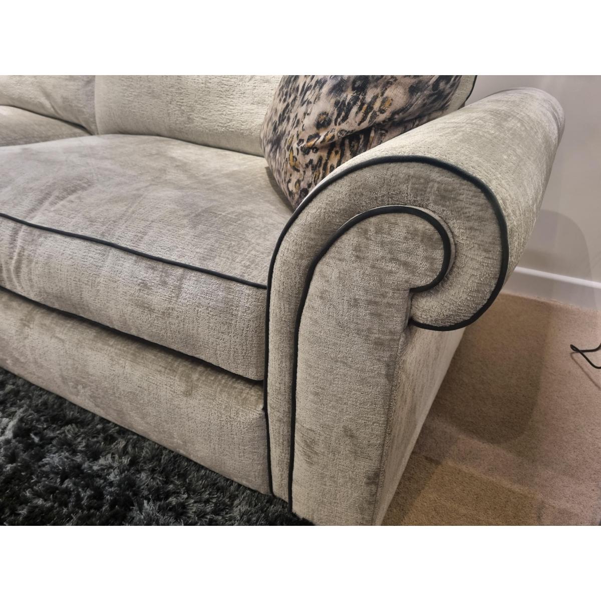 Parker Knoll - Modern Classics St James Park 4 Seater Split Frame Sofa, Snuggler chair & Footstool. – image 4