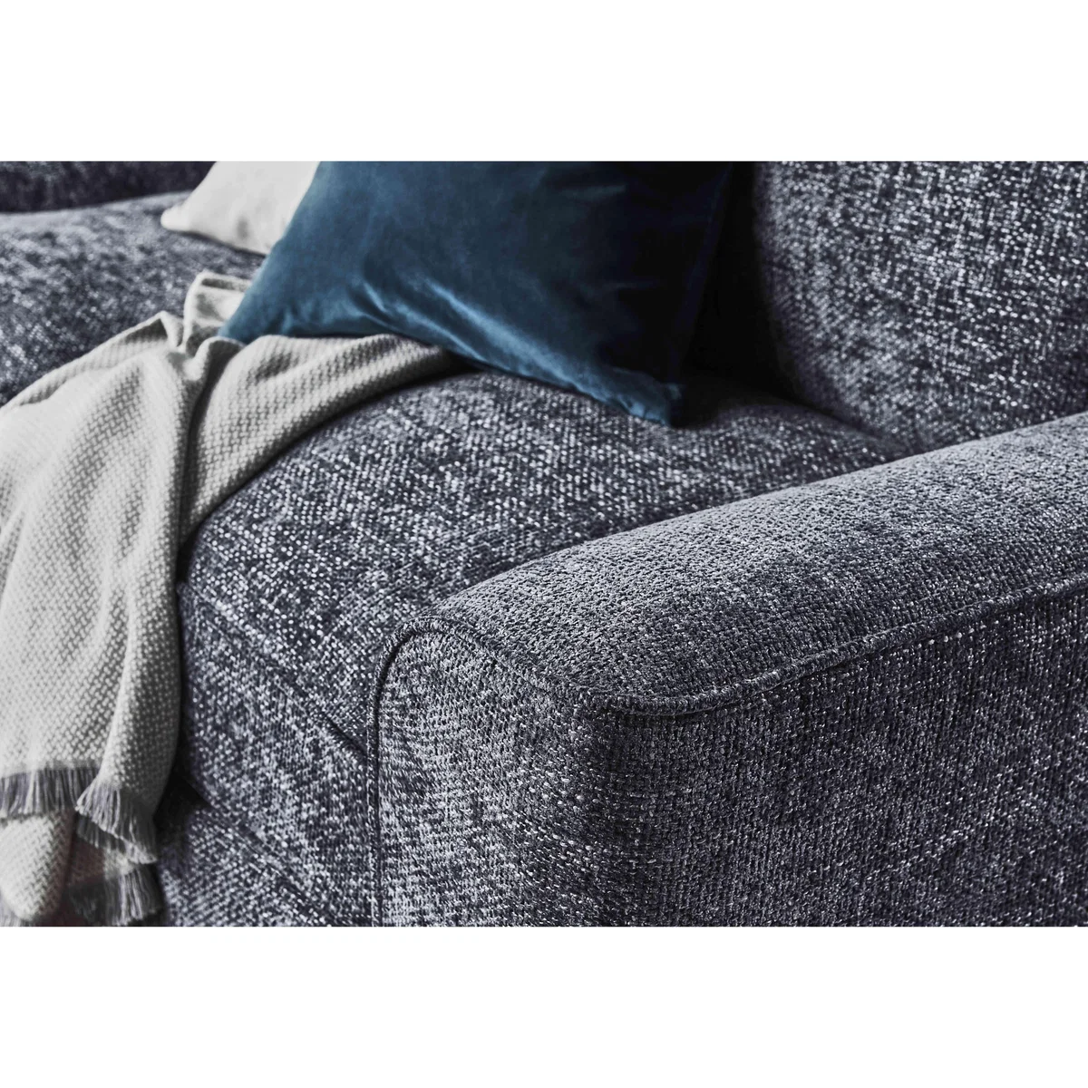 Emilia 4 Seater Sofa - Dolphin – image 4