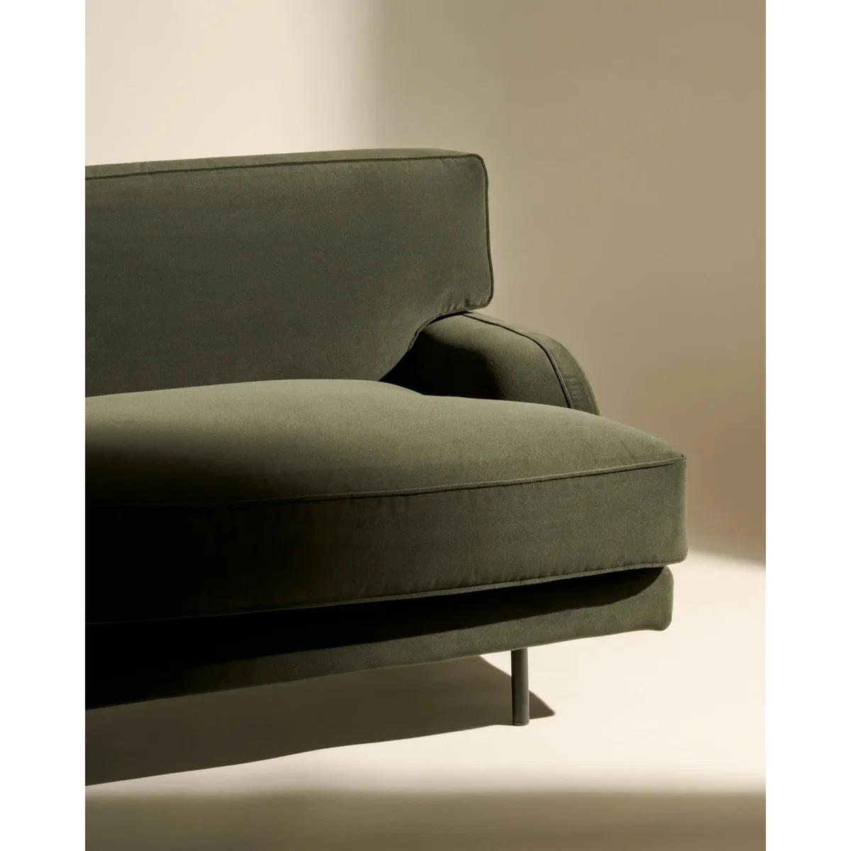 GUBI Flaneur sofa 3-seat Asator 0984-matt black 3-seater – image 3