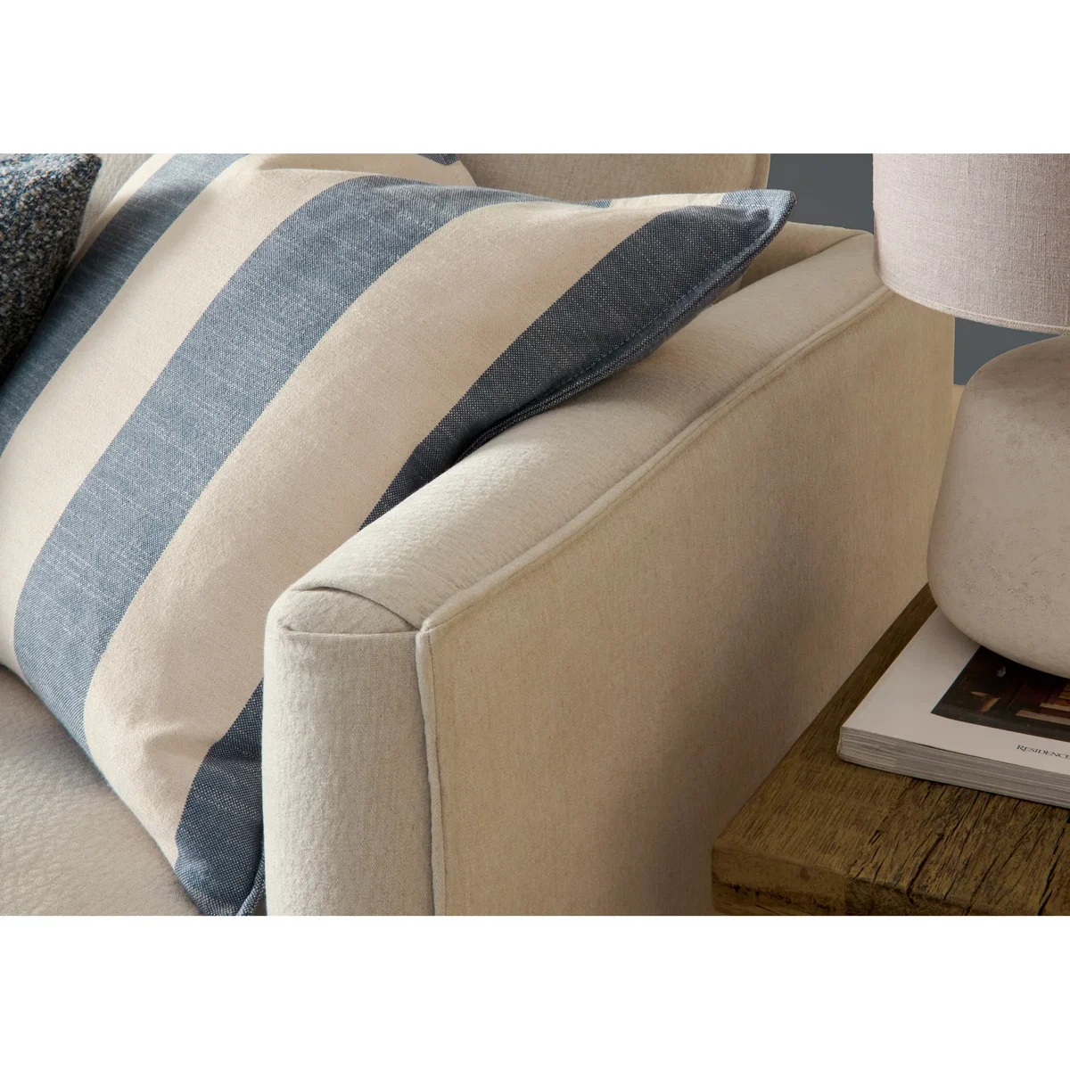 Vogue Williams Howth Medium Sofa - Chunky Boucle - Feather Wraped Foam – image 4