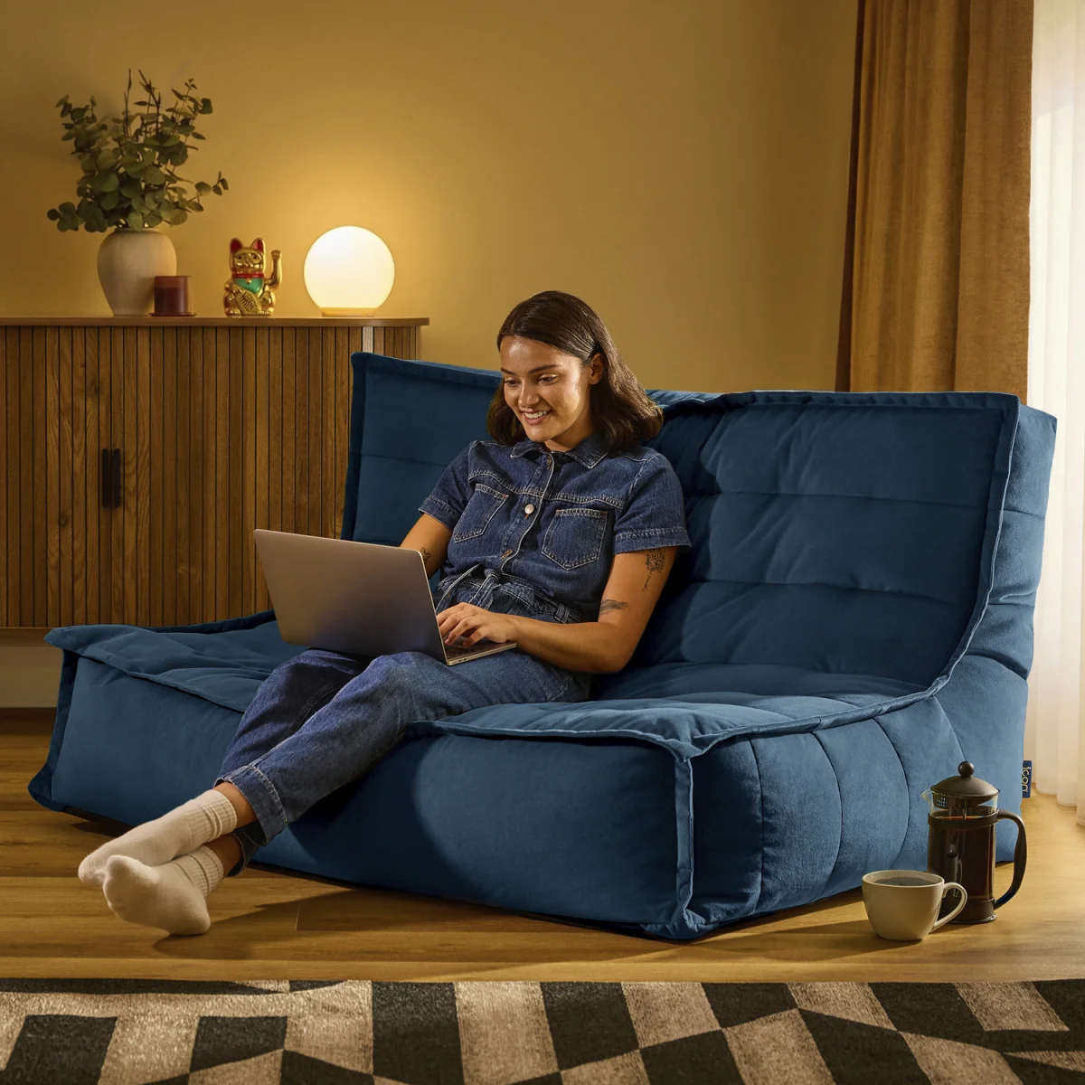 icon Kota Matt Velvet Sofa, Ink Navy - Navy – image 1