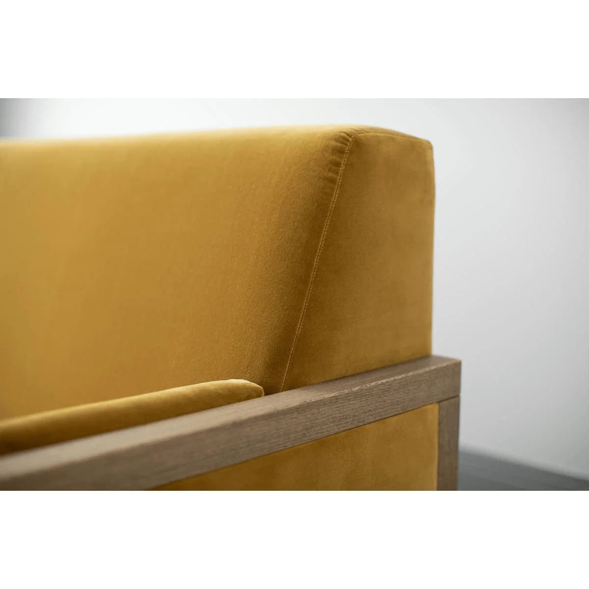 Chester 2.5 Seat Sofa in Dark Moss Antique Leather – image 5