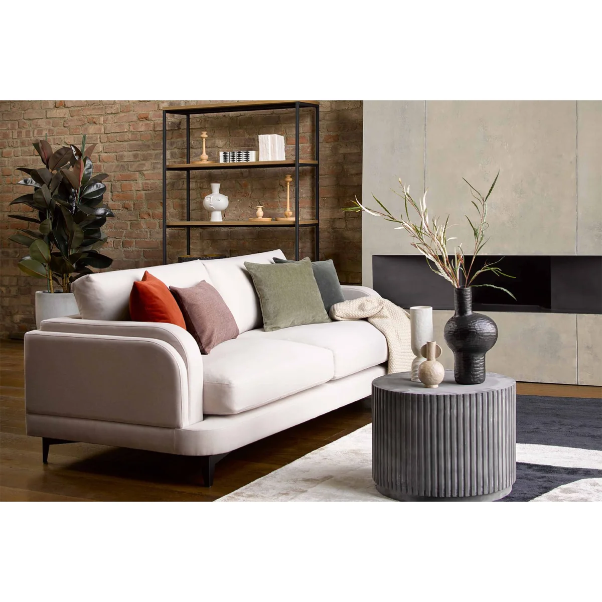 Boston Curved Arm 2.5 Seat Sofa in Pomegranate Bubble Velvet – image 3
