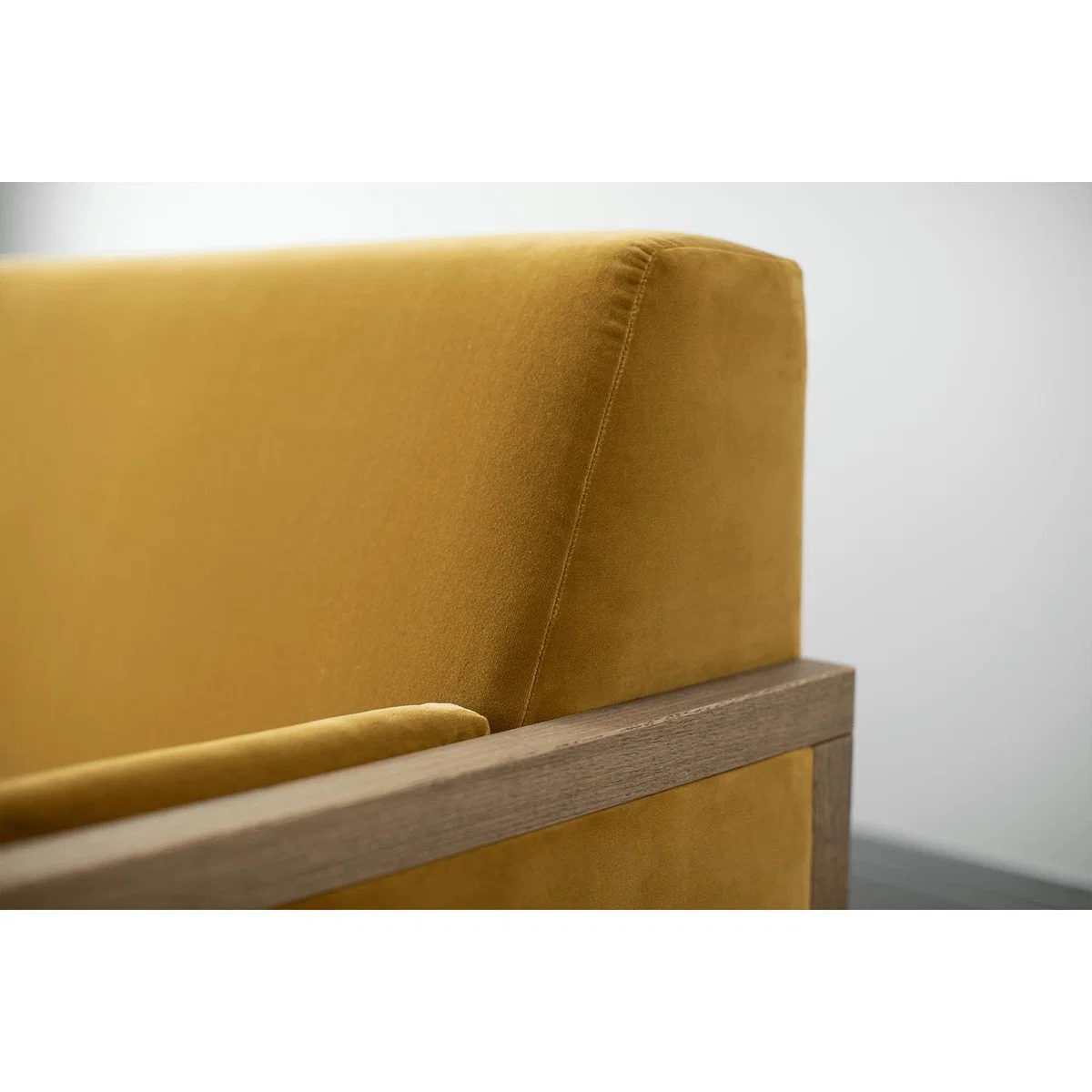 Chester 2.5 Seat Sofa in Walnut Antique Leather – image 5