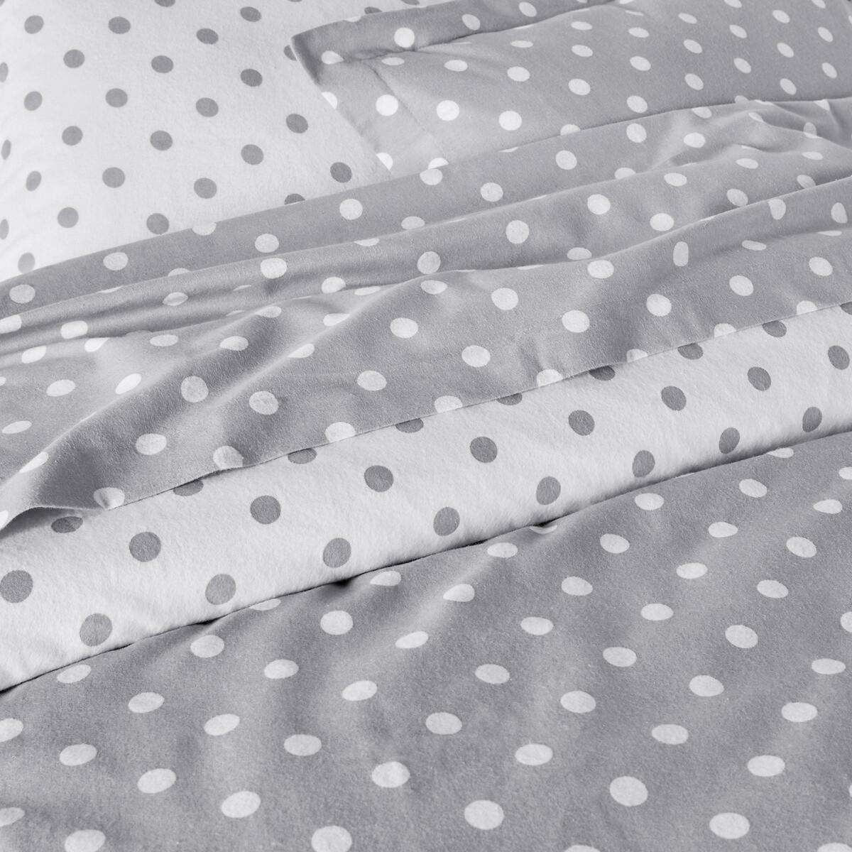 Clarisse Flannel Duvet Cover in Polka Dot Print – image 3