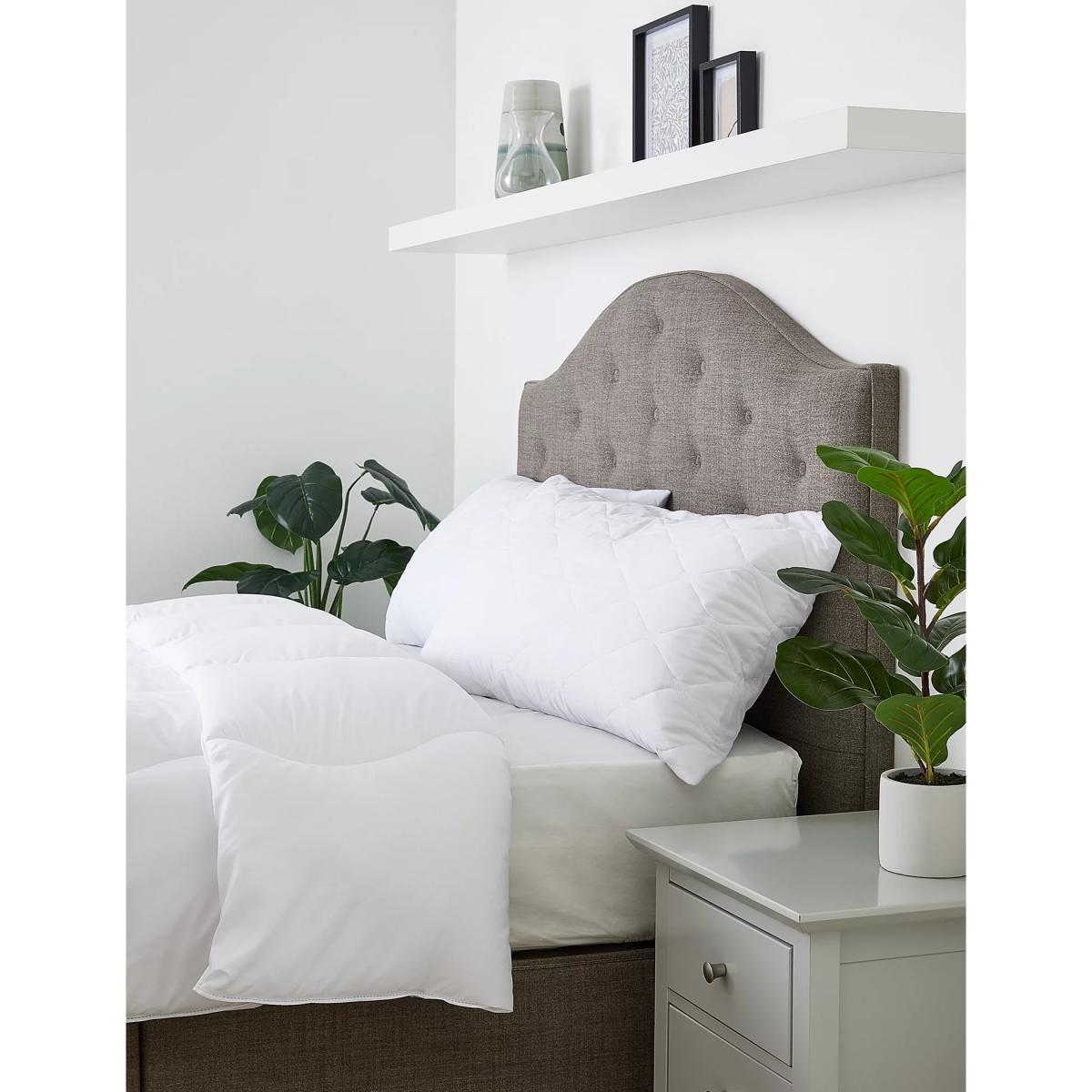 M&S Soft As Down 10.5 Tog Duvet - 5FT - White, White – image 2