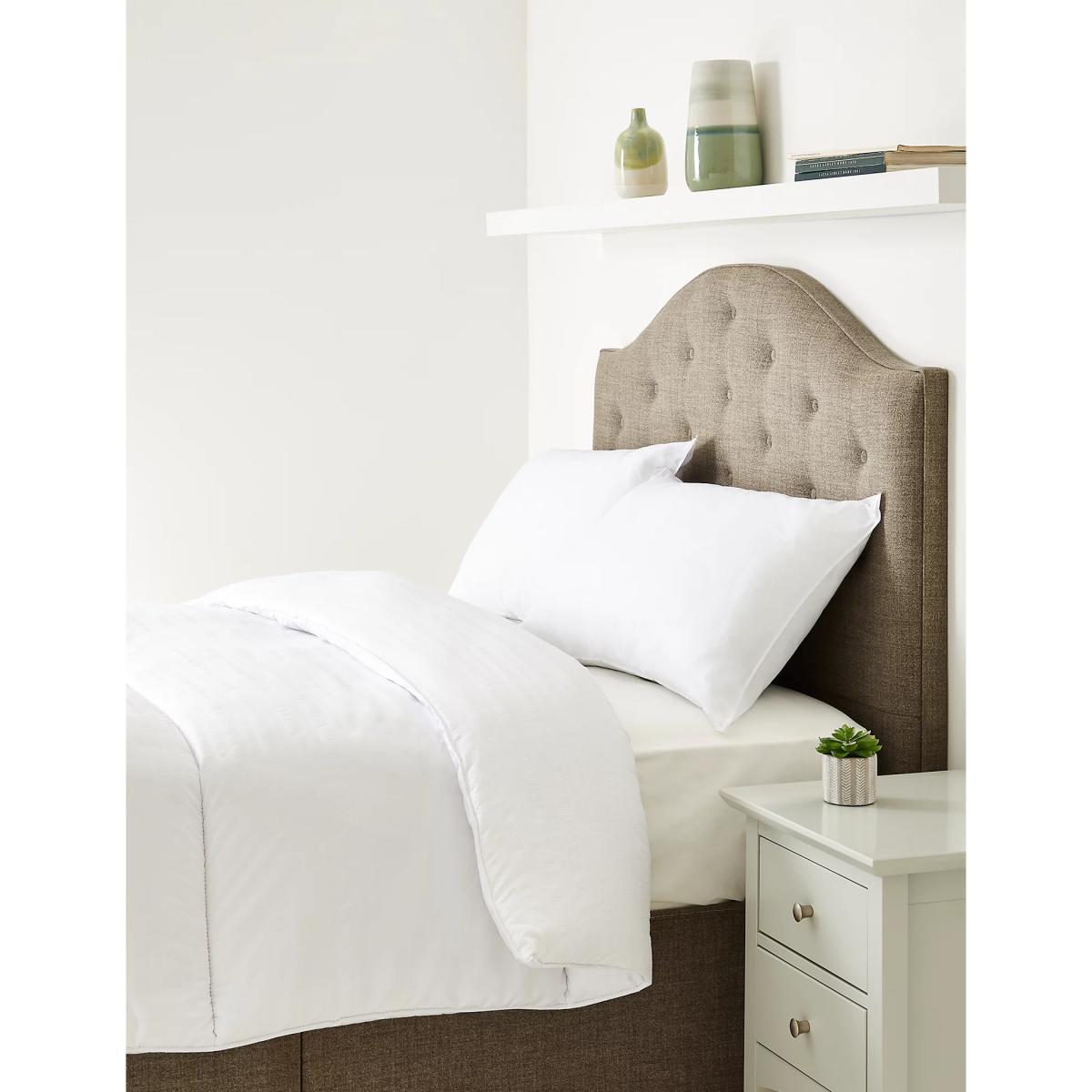 M&S Simply Soft 10.5 Tog Duvet - 5FT - White, White – image 3