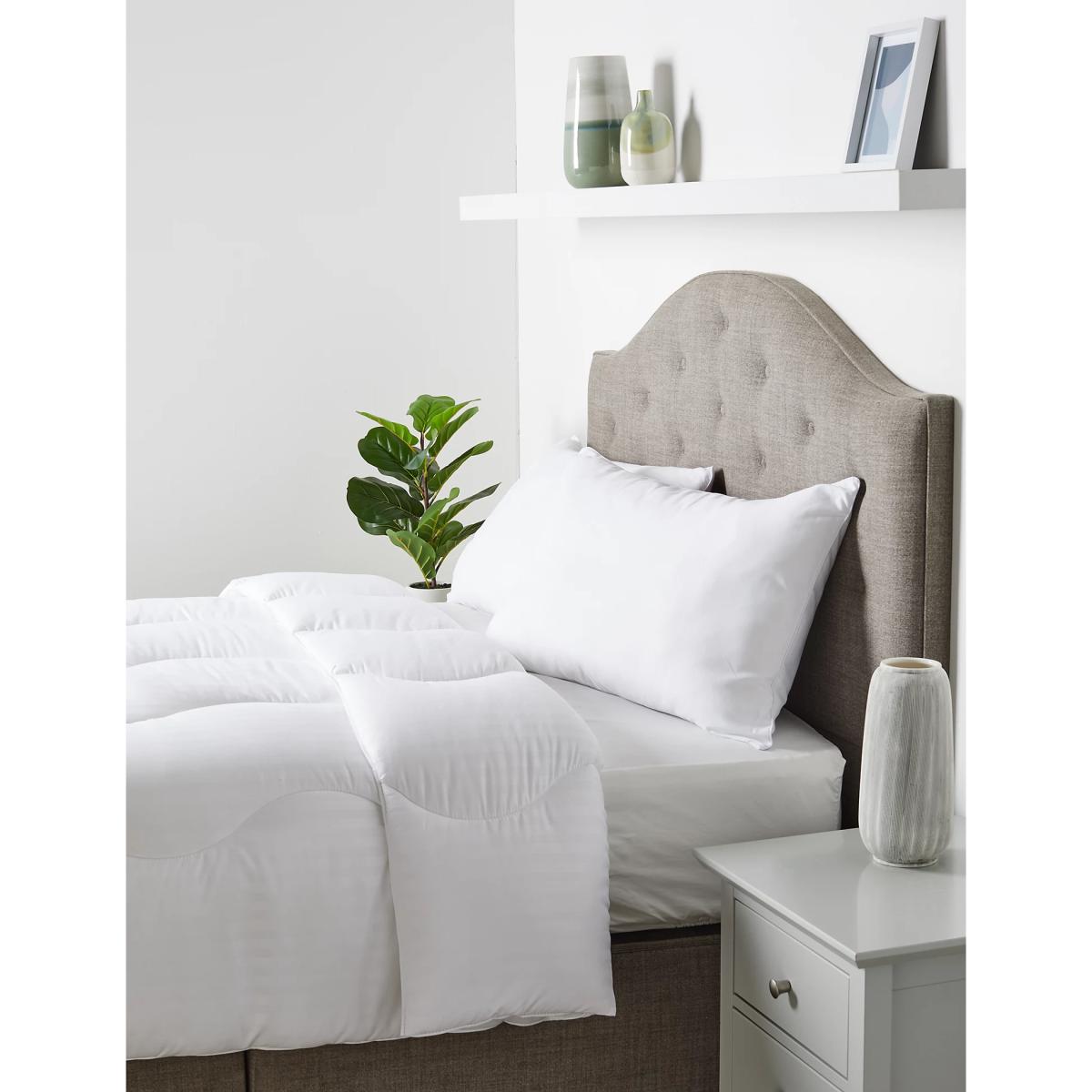 M&S Cosy & Light 10.5 Tog Duvet - 6FT - White, White – image 3