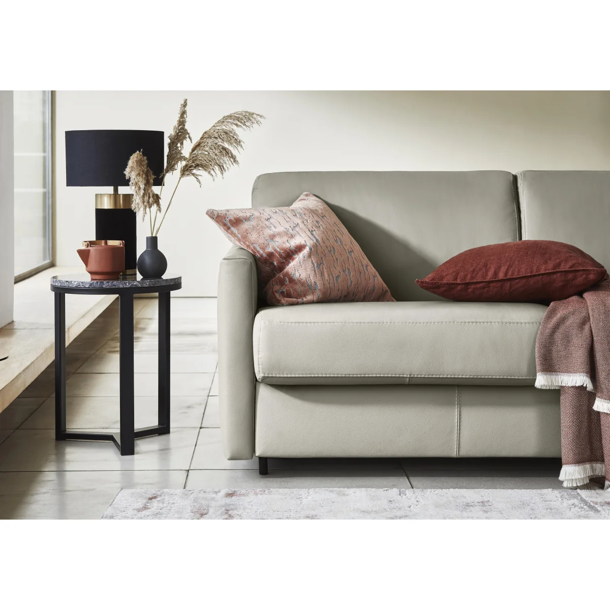 Nicoletti - Alcova 2.5 Seater Leather Sofa Bed with Slim Arms - Sofas and Armchairs - In Time for Christmas – image 4