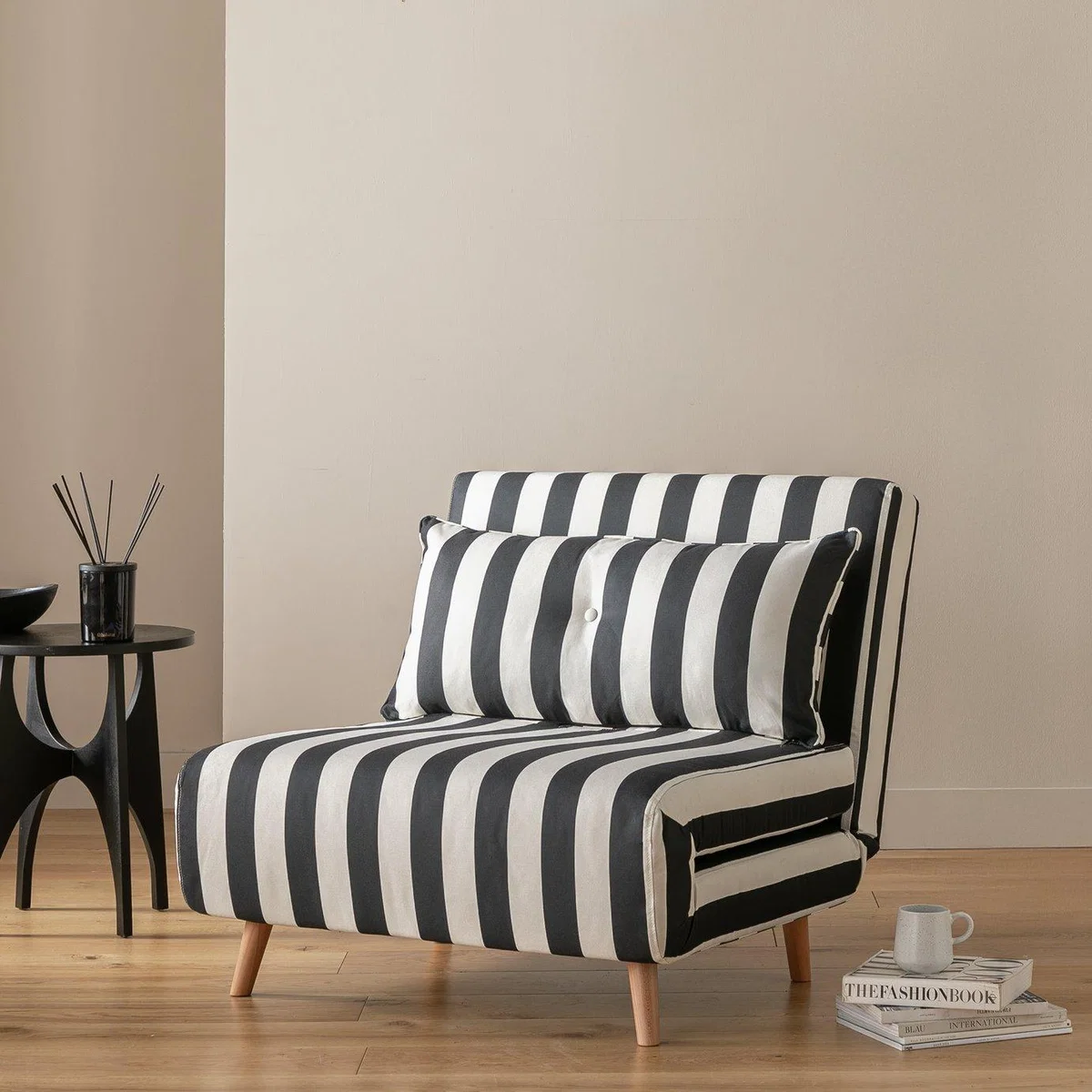 Habitat Roma Single Fabric Chairbed - Black & White – image 1