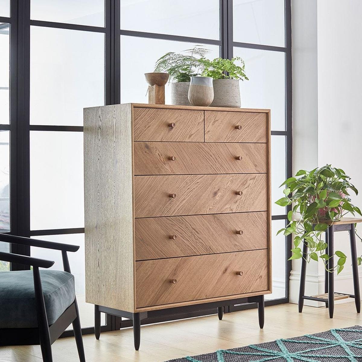Ercol Monza 6 Drawer Chest Oak - Heal's UK Bedroom Furniture – image 2