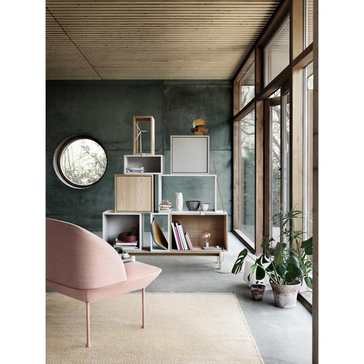 Stacked 2.0 Shelf - / Medium carré 43x43 cm / Avec porte by Muuto Natural wood – image 3