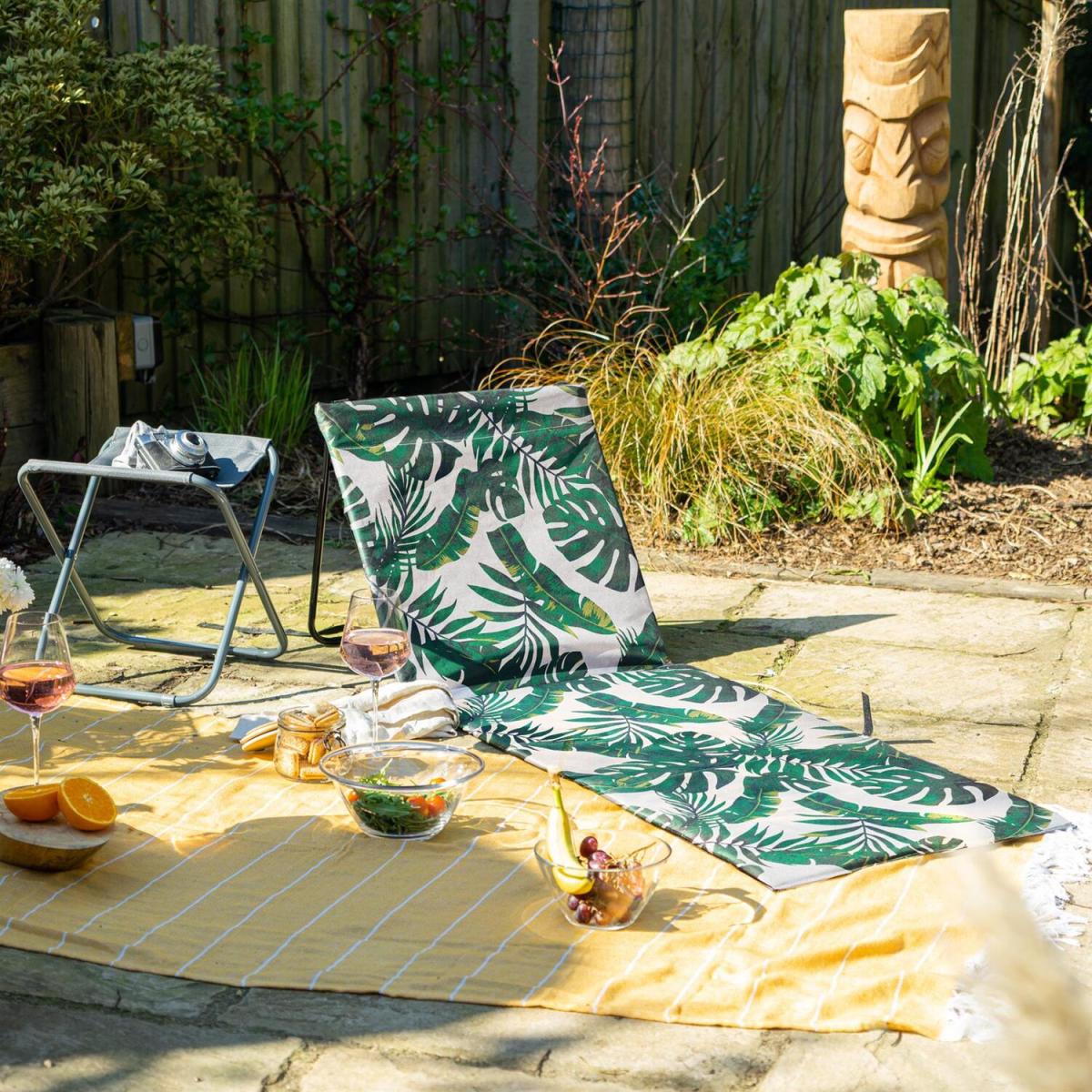 6 Piece Folding Beach Furniture Set - Banana Leaf - Green – image 7