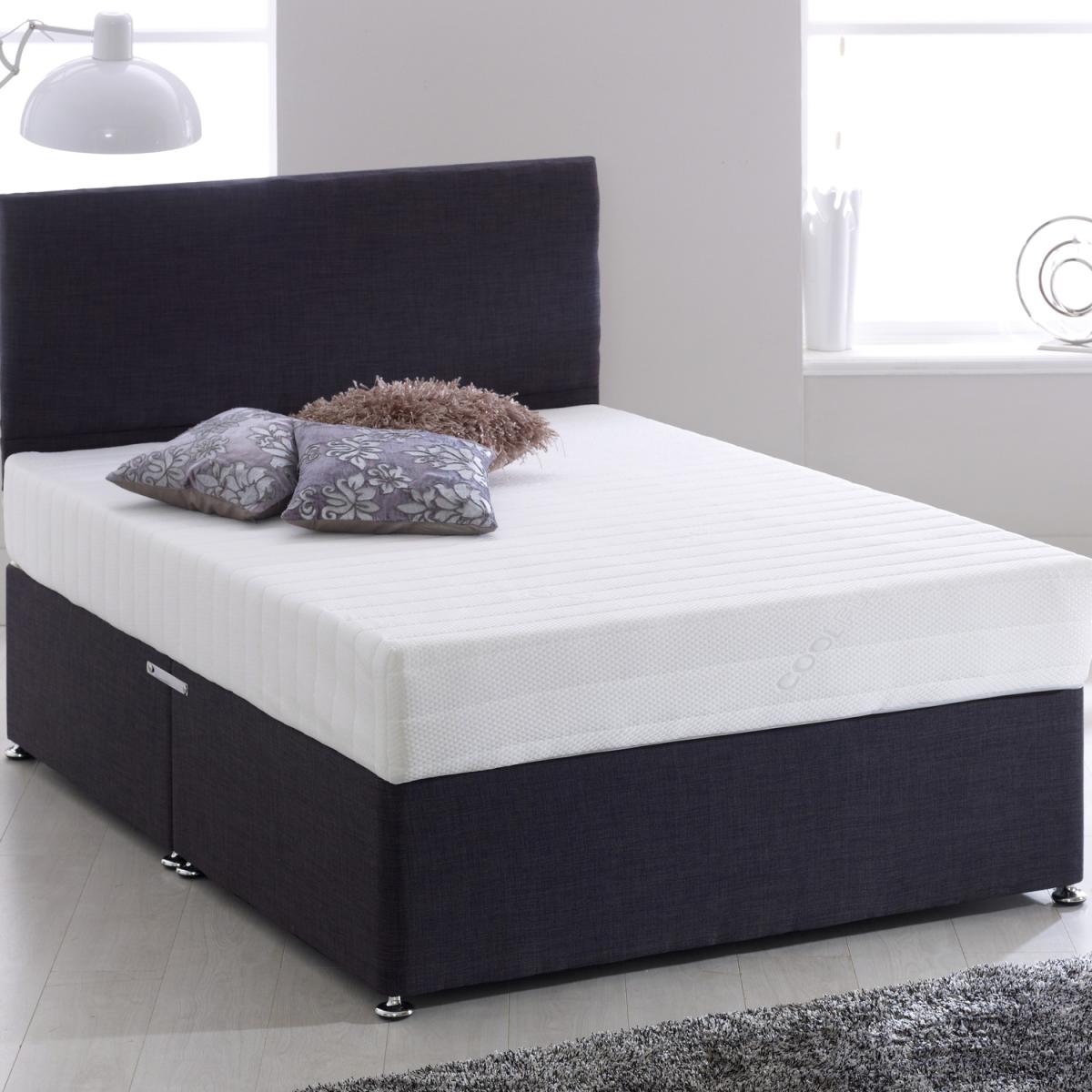 FOAMEX 10 High Density All Foam Silent Mattress - White / Small Double – image 4