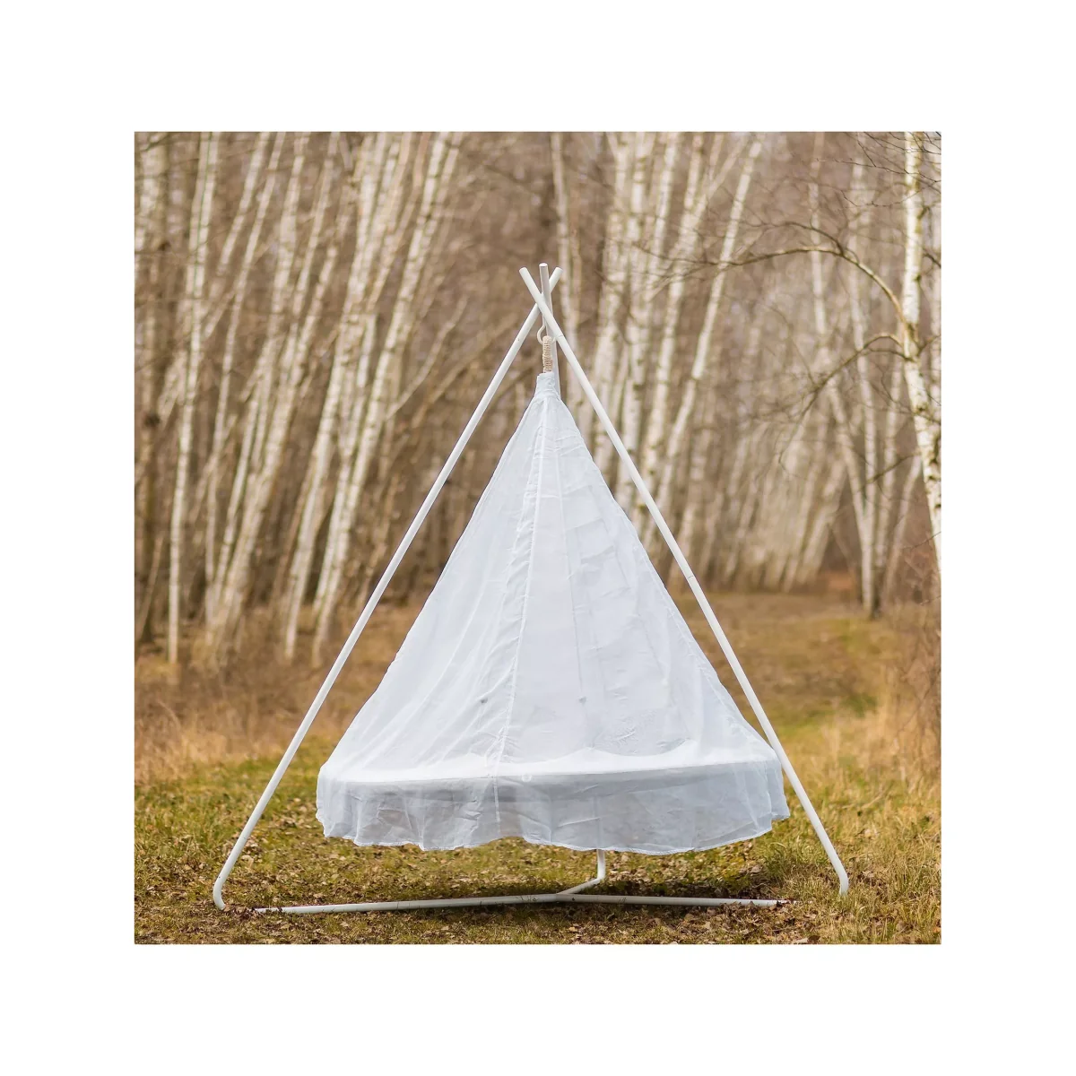 TiiPii Classic Indoor/Outdoor Day Bed Stand, White – image 5