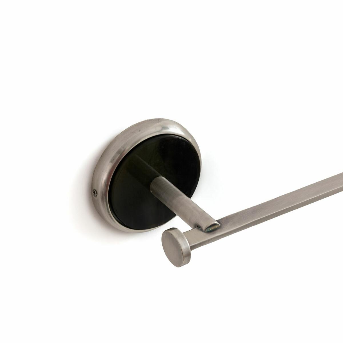 Médiana Metal & Resin Towel Rack – image 4