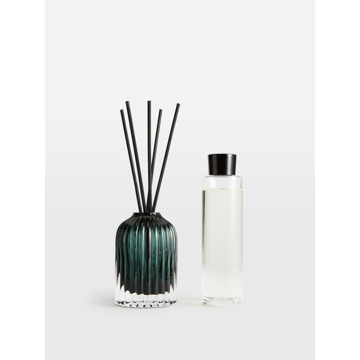 Blackcurrant and Cedar Barlow Diffuser – image 3