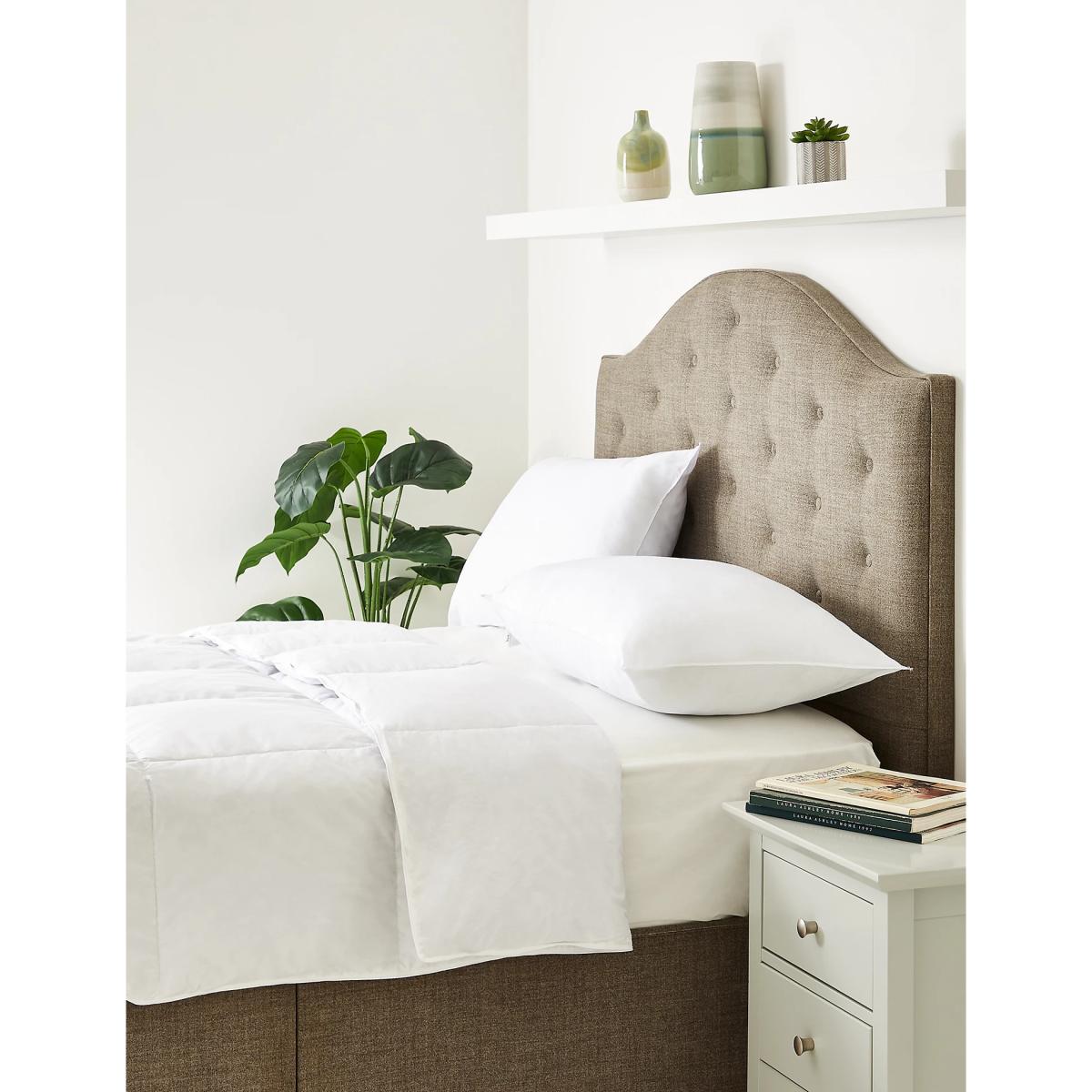 M&S Goose Feather & Down 4.5 Tog Duvet - SGL - White, White – image 2