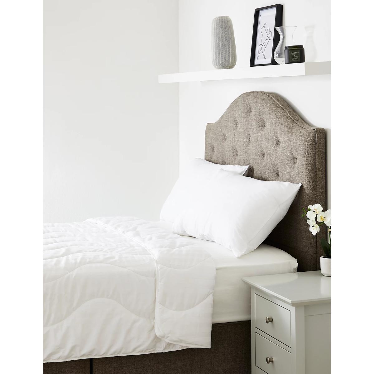 M&S Autograph Touch of Silk 10.5 Tog Duvet - SGL - White, White – image 3