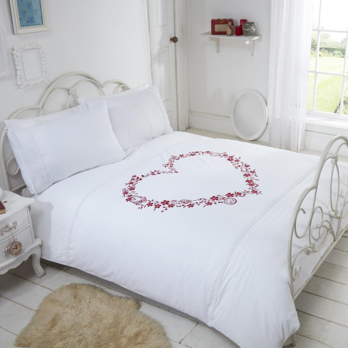 Heart Duvet Set - White / Single – image 2