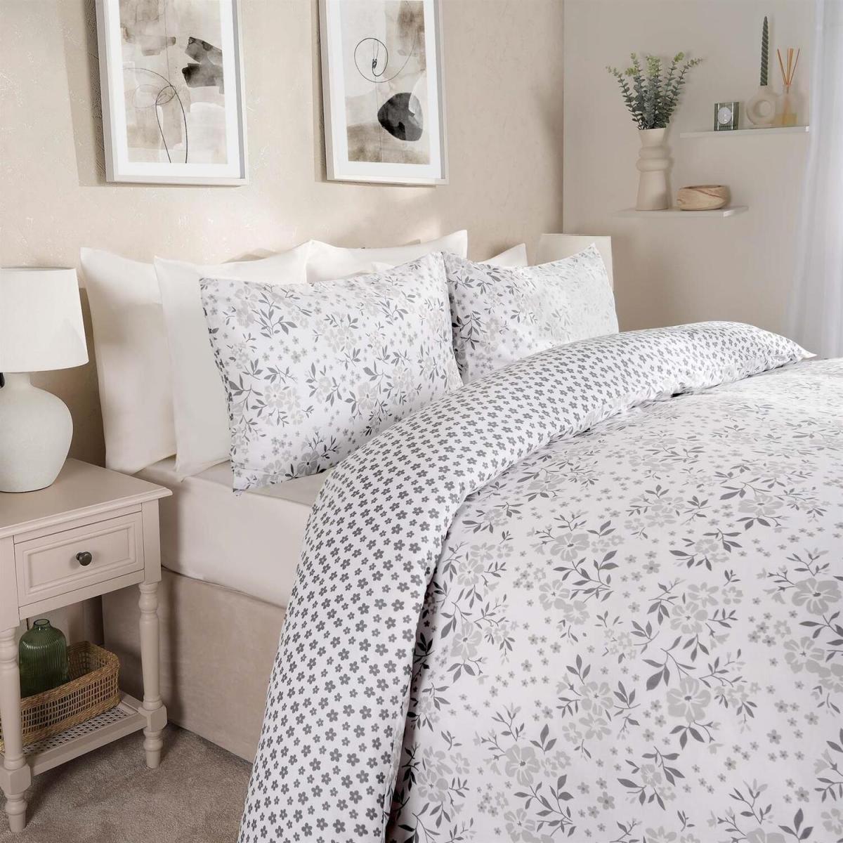 Ditsy Floral Print Duvet Set - Grey / Single – image 2