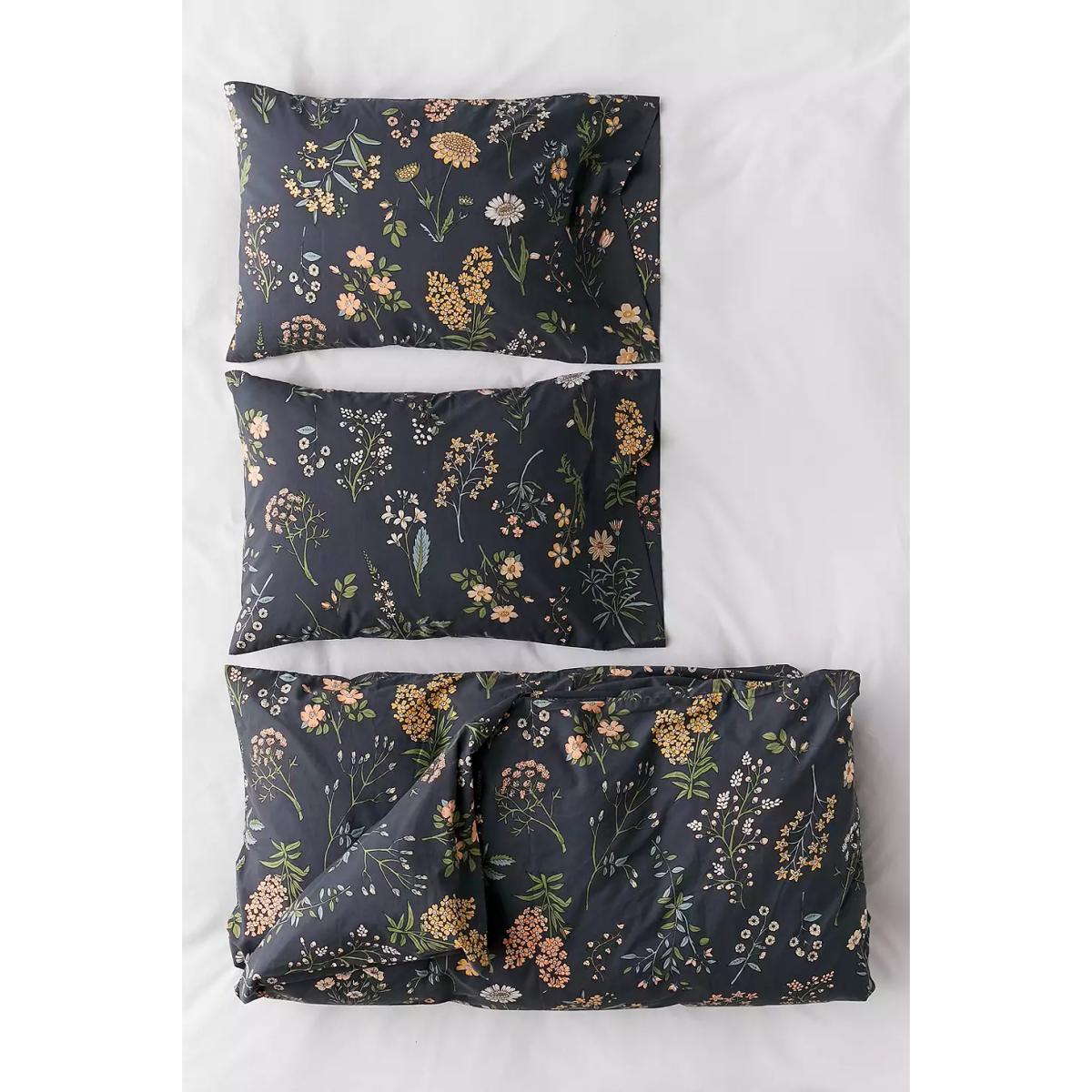 Urban Outfitters Myla Black Floral Duvet Set - Black Single – image 5