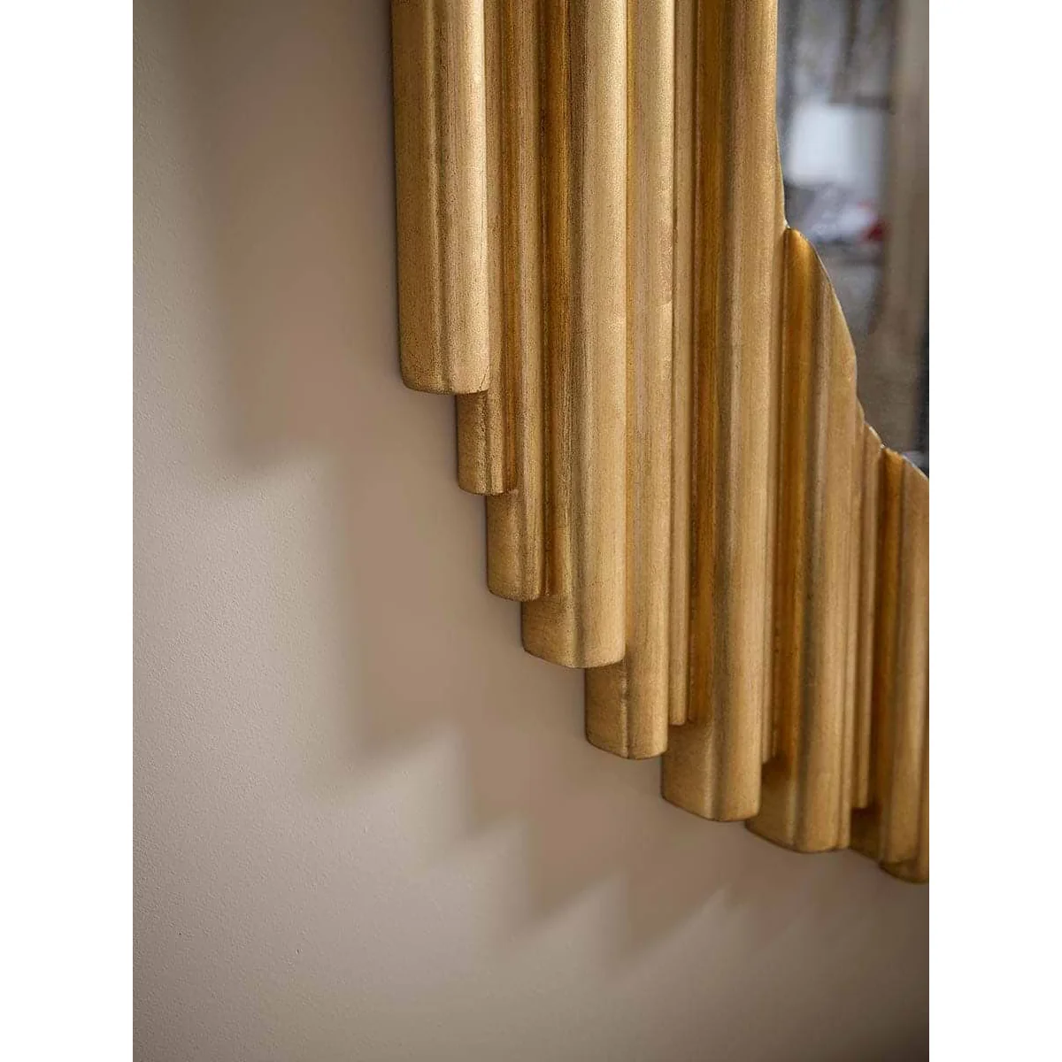 Gold Round Ribbed Mirror – image 2