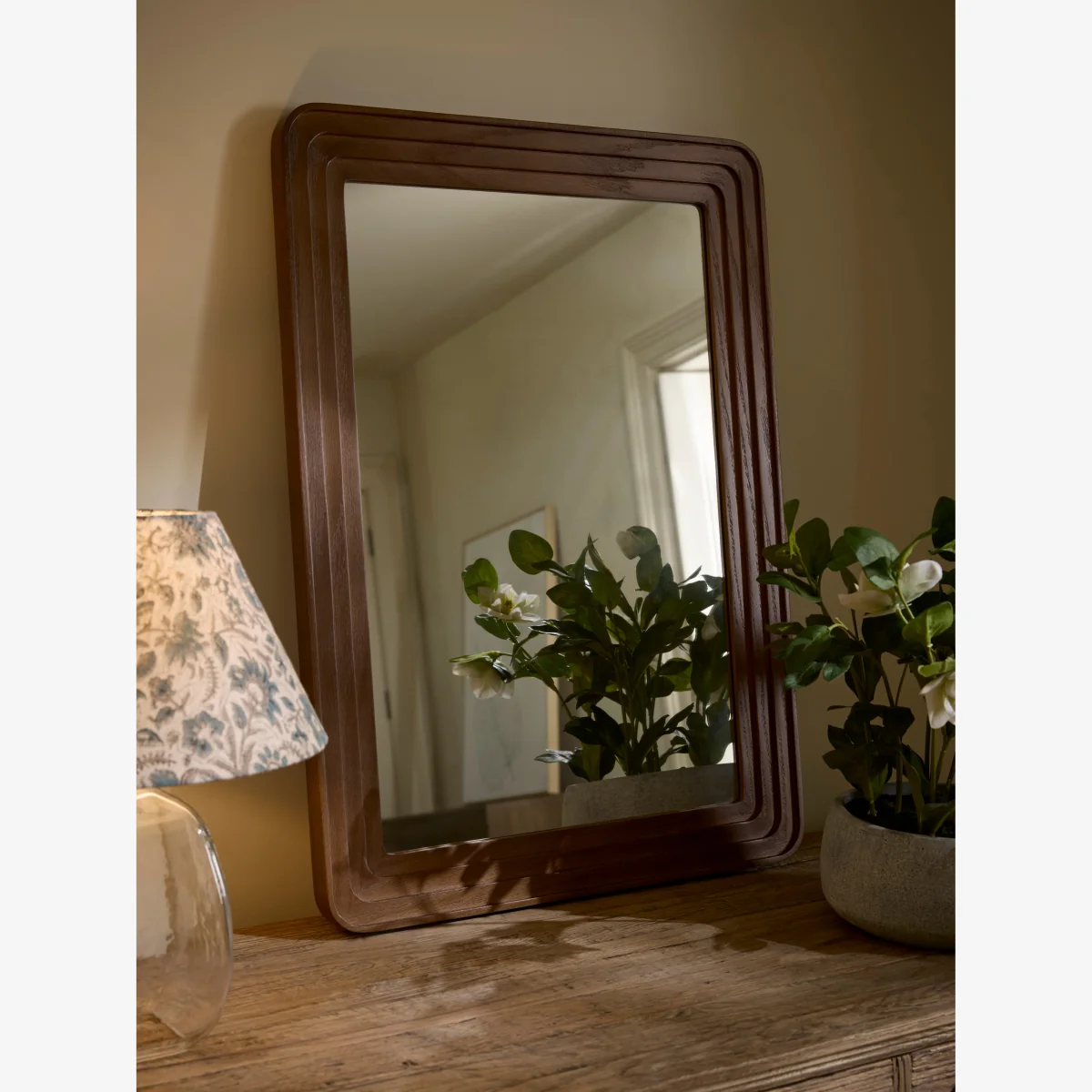 Rakhee Mirror
