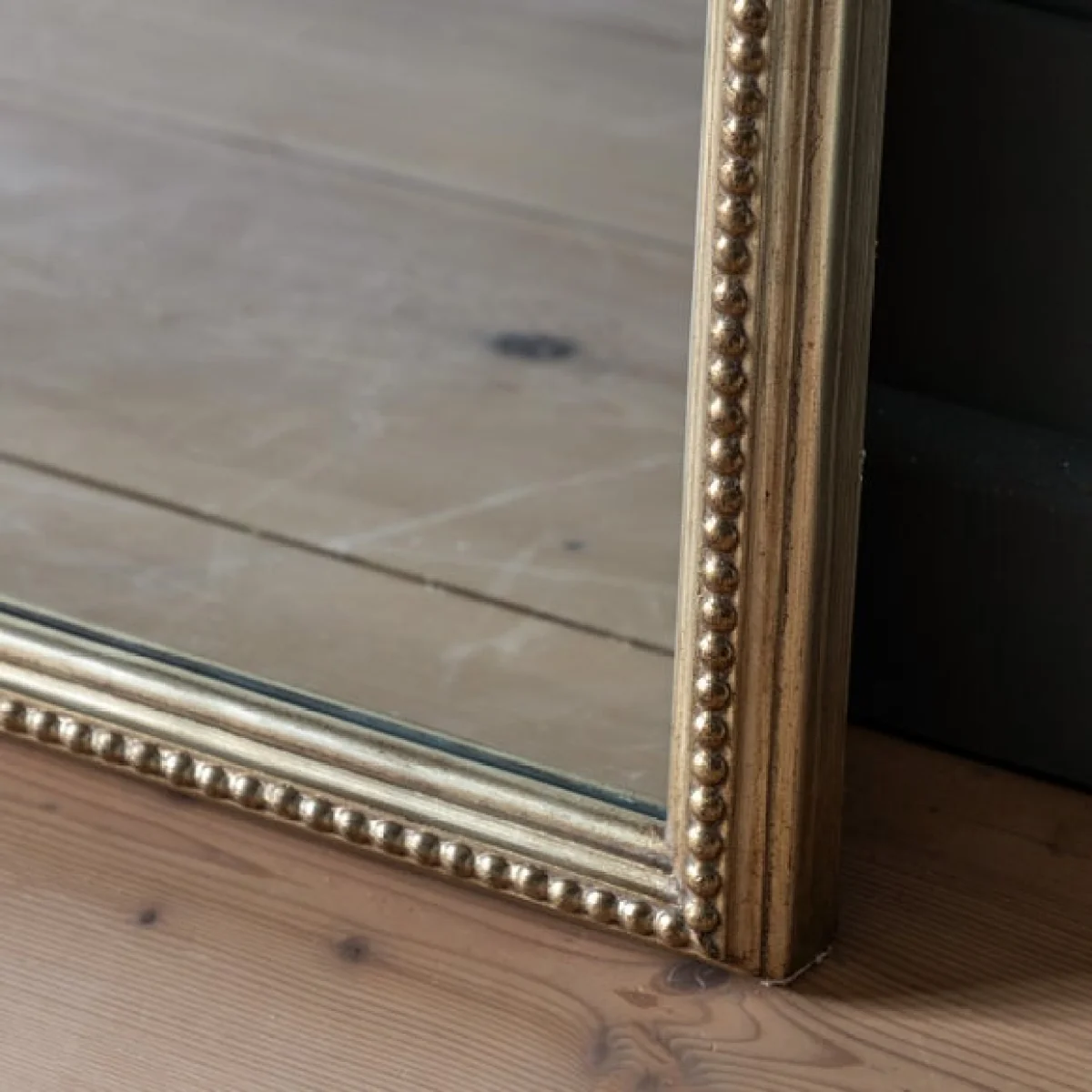 Cedar and Sage Verona Leaner Mirror – image 3