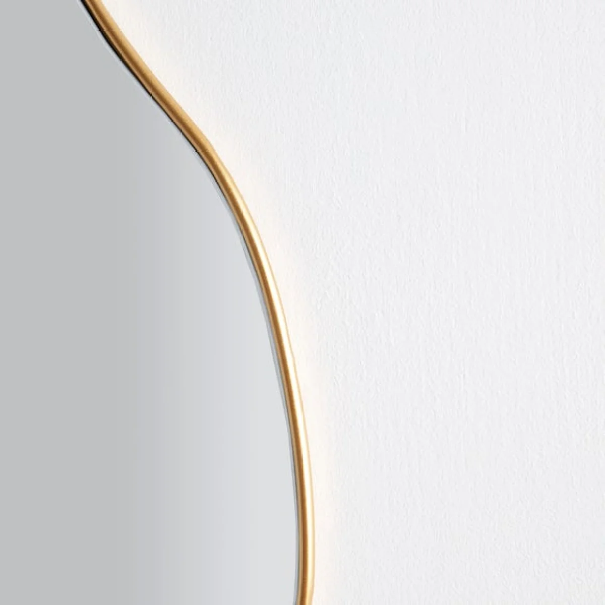 Round Pond Mirror, 63cm Silver – image 3