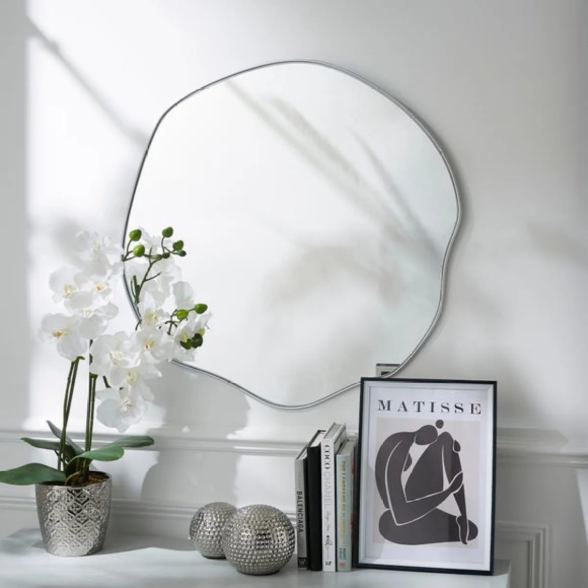 Round Pond Mirror, 63cm Silver – image 1