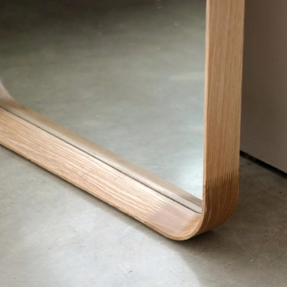 Cedar and Sage Skandia Arch Leaner Mirror – image 2
