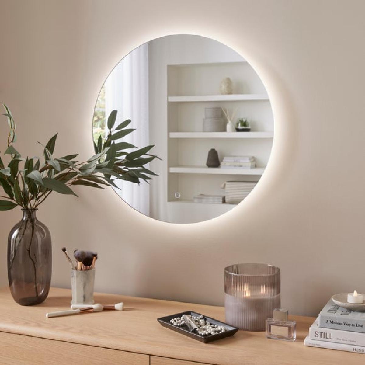 Round Light Up Wall Mirror – image 2