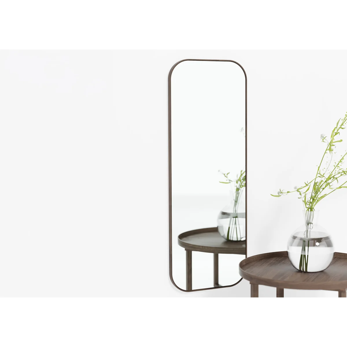 Heal's Gaze Tall Wall Mirror – image 4
