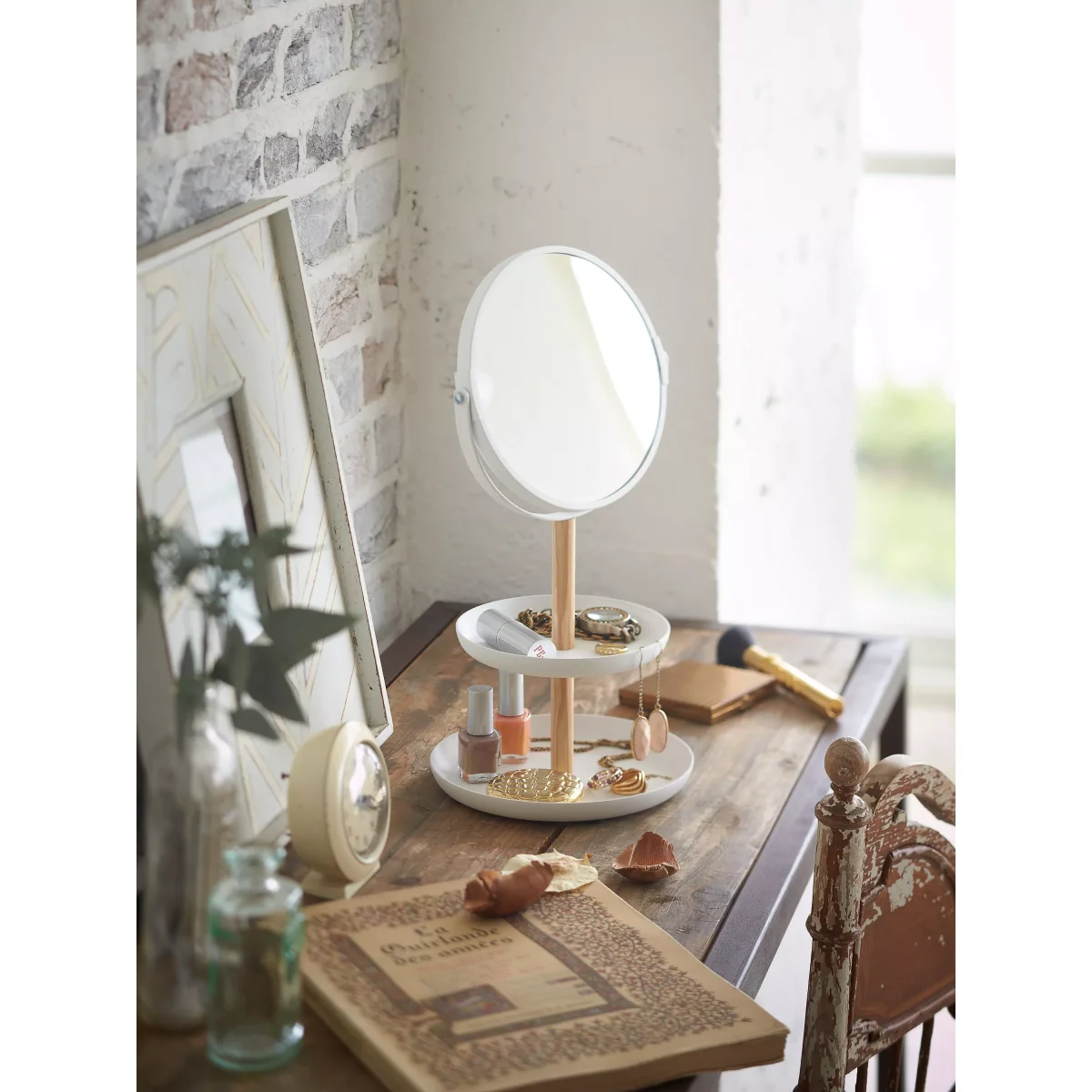 Yamazaki Tosca Make Up Mirror – image 2
