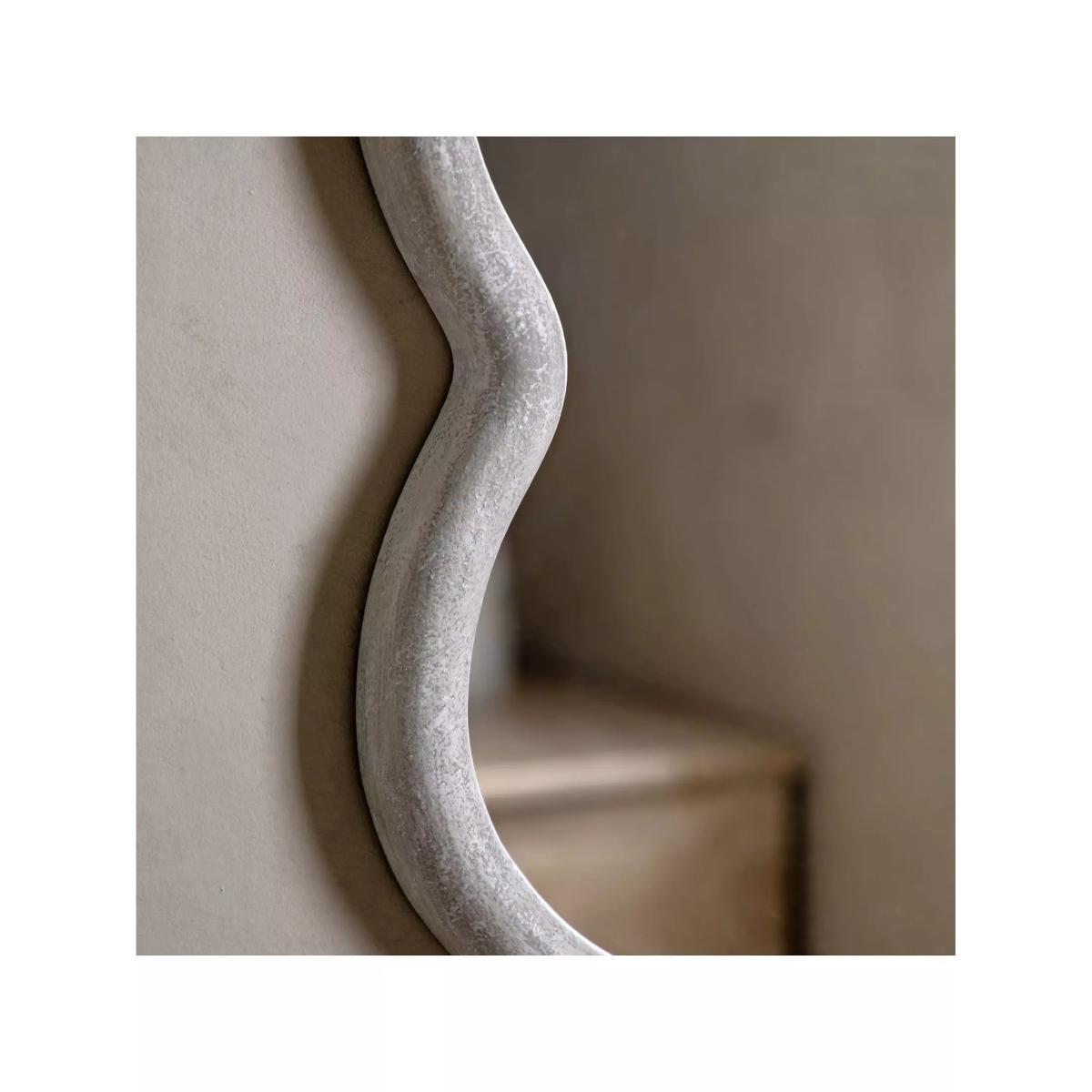Como Curved Rectangle Mirror – image 2