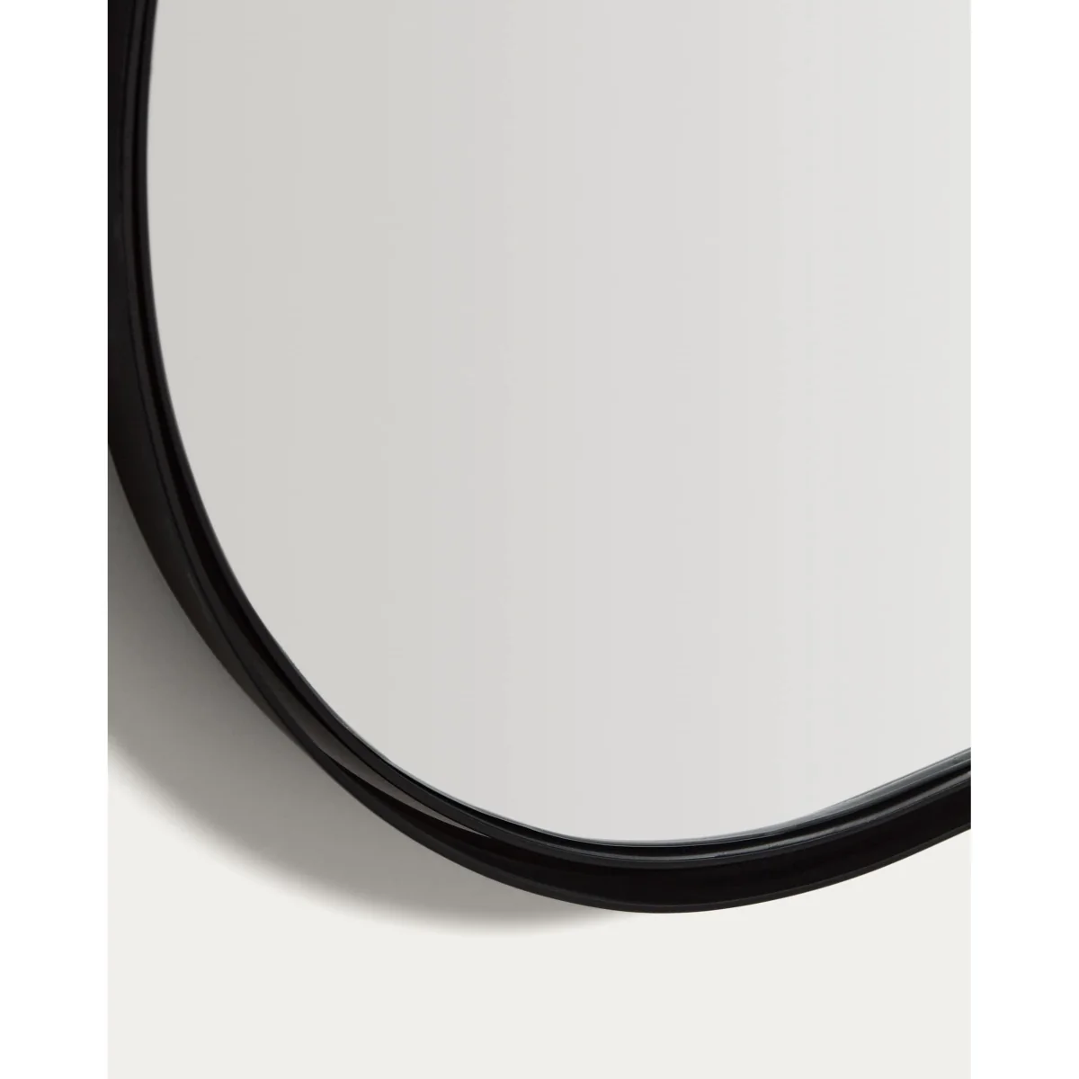 Noral oval black metal mirror Ø60.5 x 120cm – image 4
