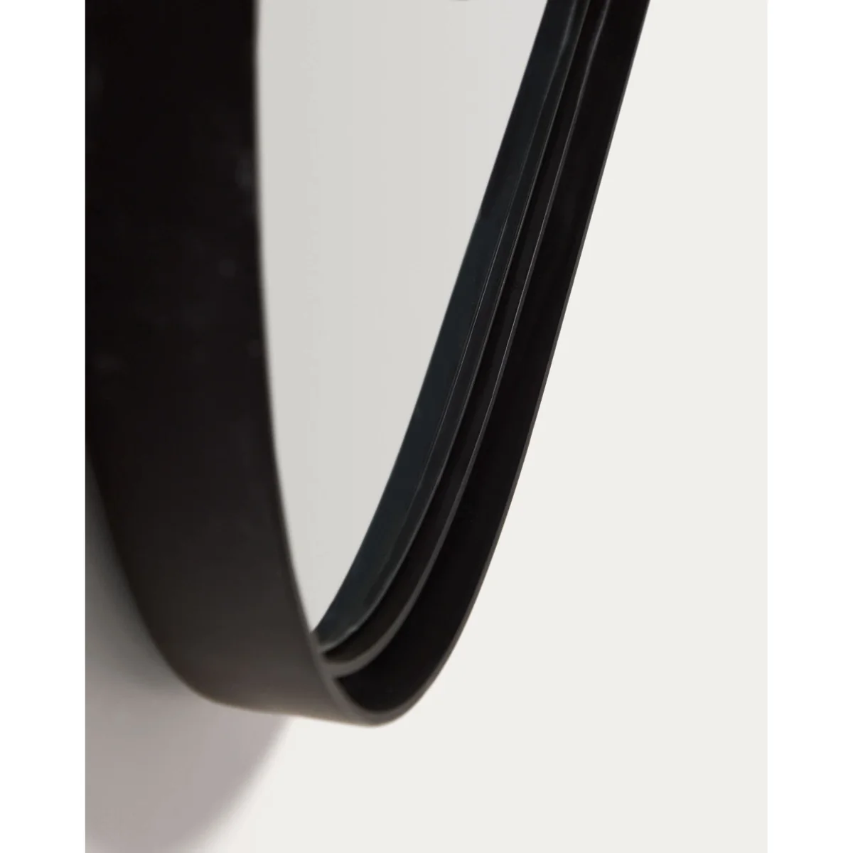 Noral oval black metal mirror Ø60.5 x 120cm – image 6