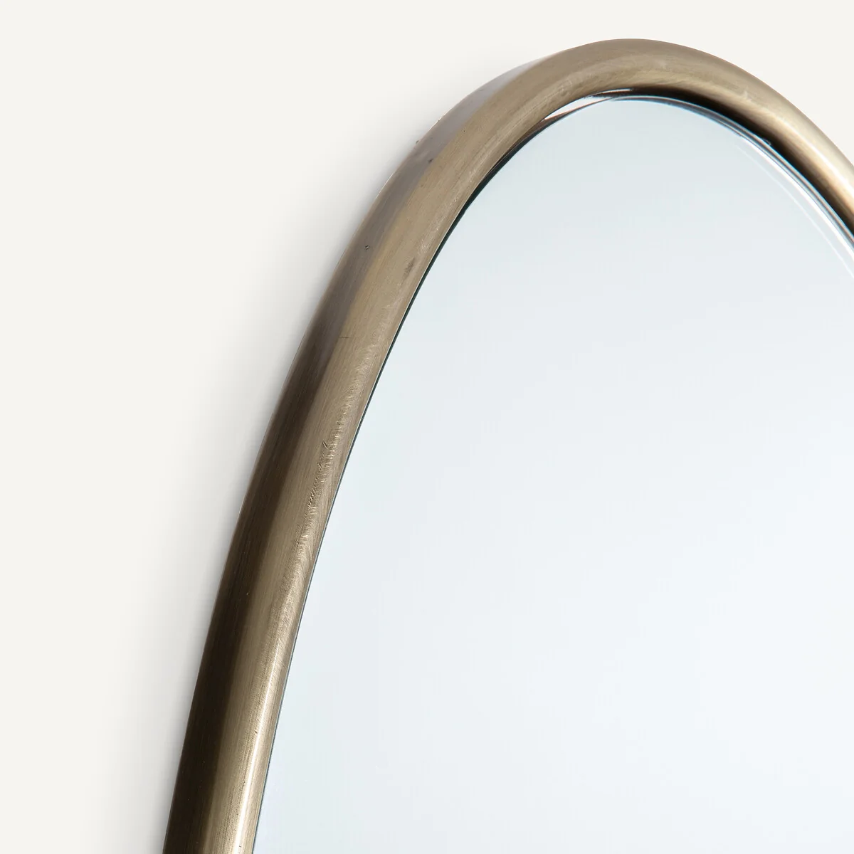 Koban H170cm Oval Metal Standing Mirror – image 4