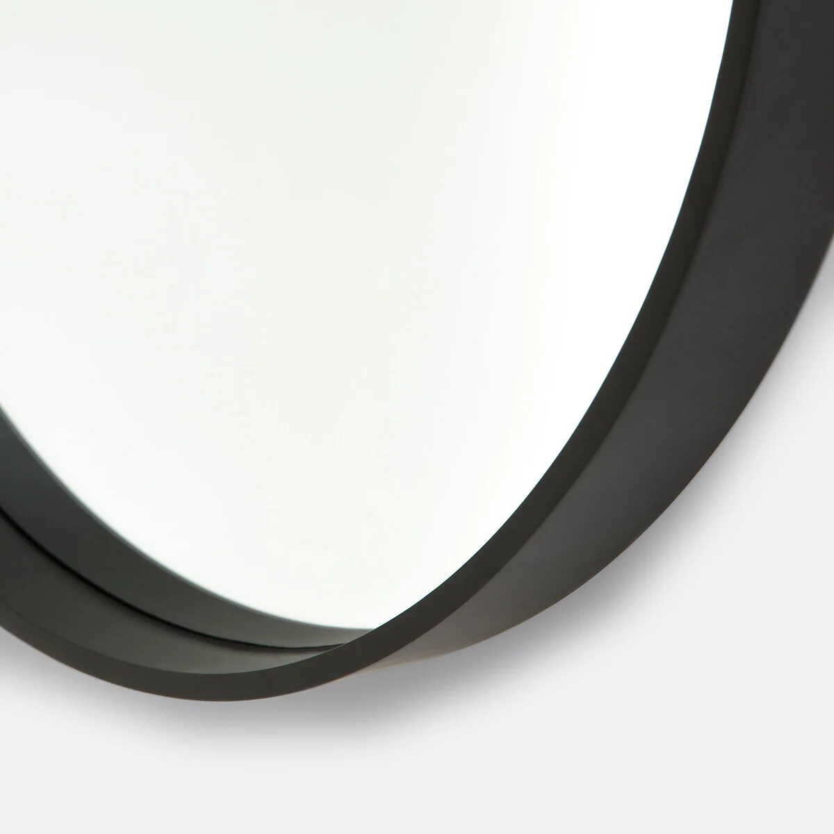 Alaria 55cm Diameter Round Black Mirror – image 3