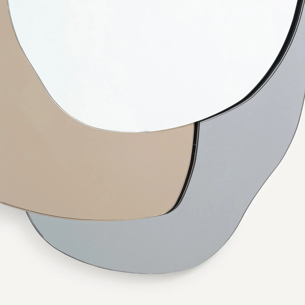 Strato Fragmented Glass Mirror – image 3