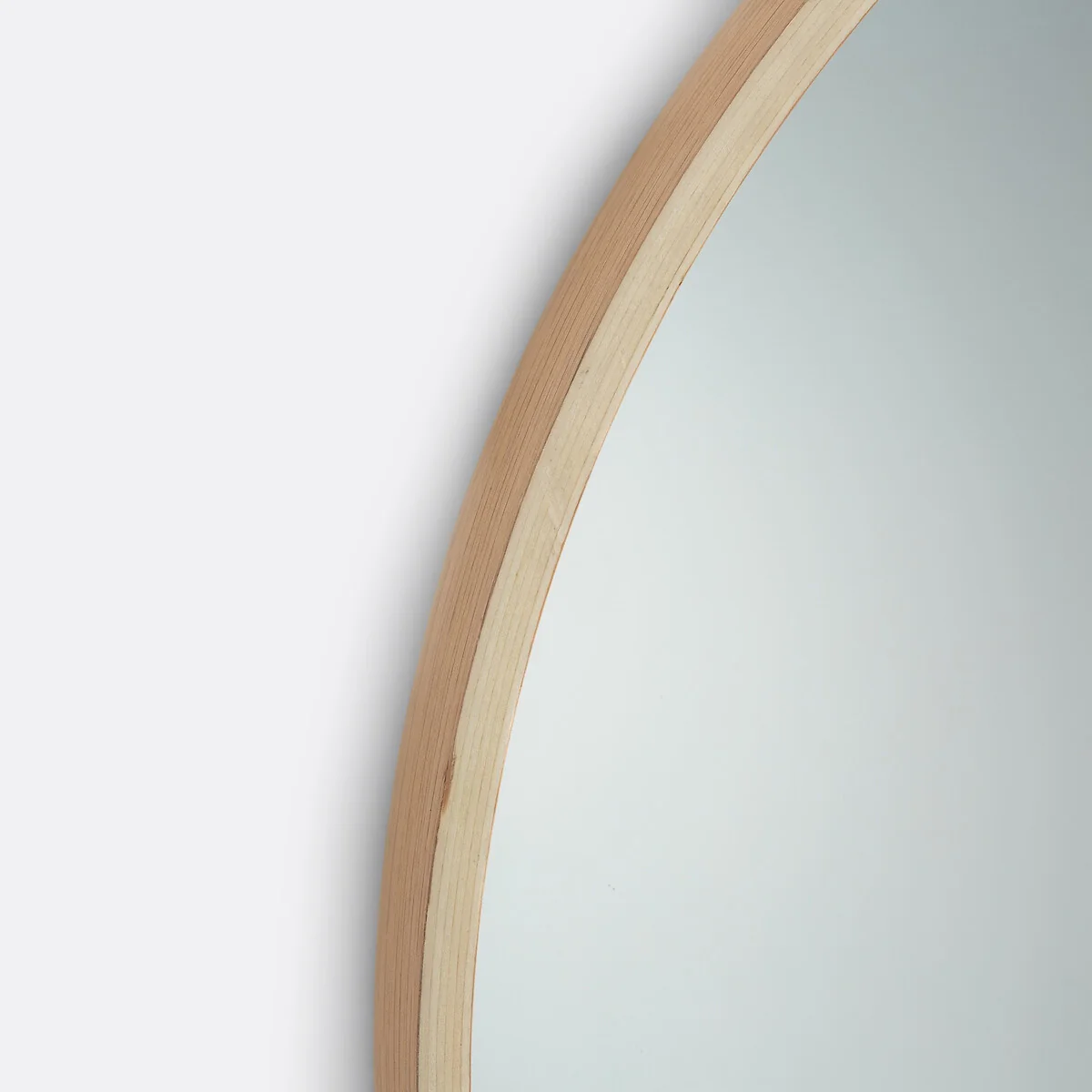 Alaria 59cm Diameter Round Oak Veneer Mirror – image 2