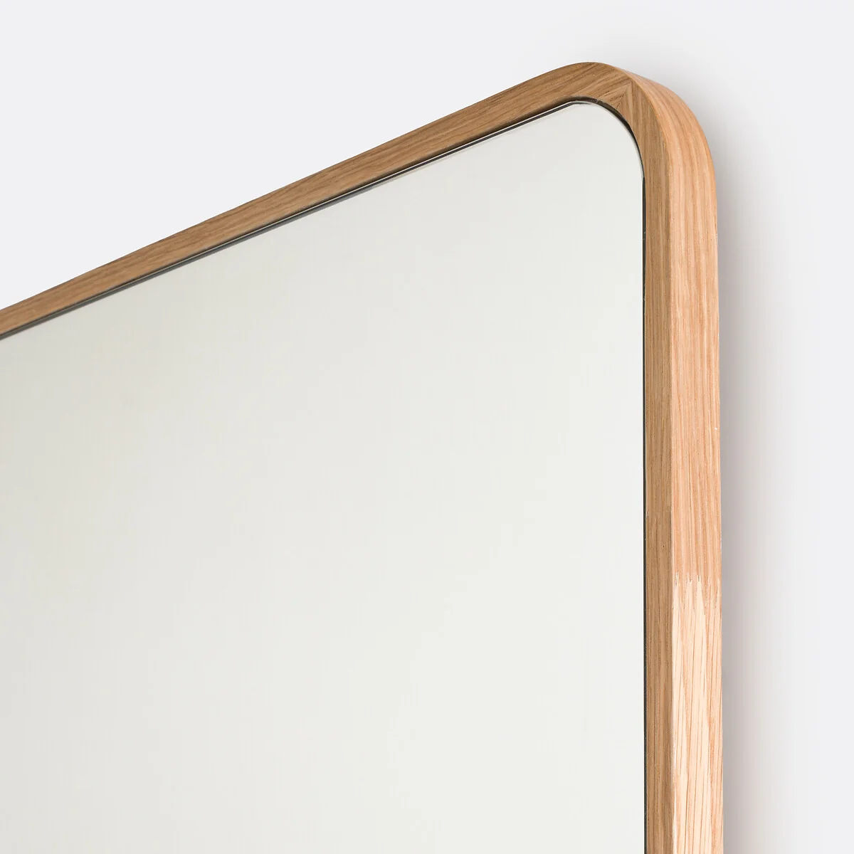 Iodus Rectangular Mirror in Oak Veneer 80x120cm – image 3